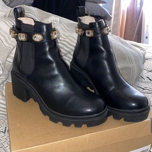 Steve Madden Amulet Booties